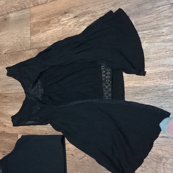 Black Absolute Angel Crop Tops With One Button And Open Back Comfortable Preppy - Picture 2 of 3